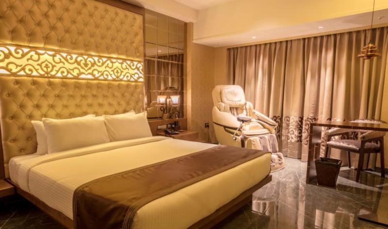 Hotel Peninsula Redpine Mumbai Bagian luar foto