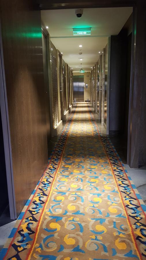 Hotel Peninsula Redpine Mumbai Bagian luar foto