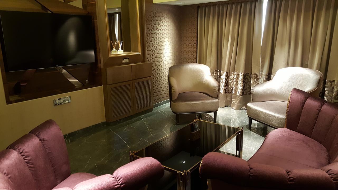 Hotel Peninsula Redpine Mumbai Bagian luar foto