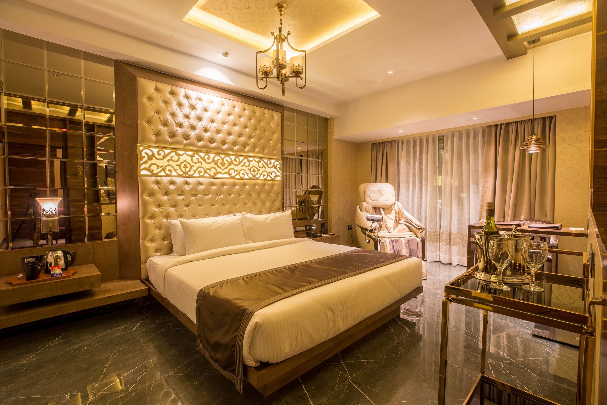 Hotel Peninsula Redpine Mumbai Bagian luar foto