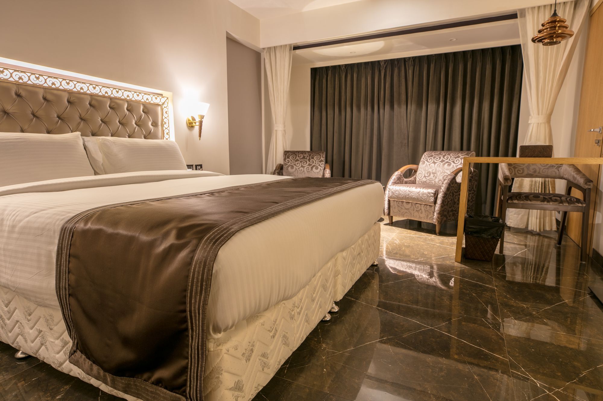 Hotel Peninsula Redpine Mumbai Bagian luar foto
